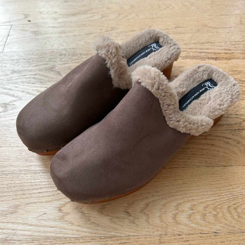 Women’s clogs